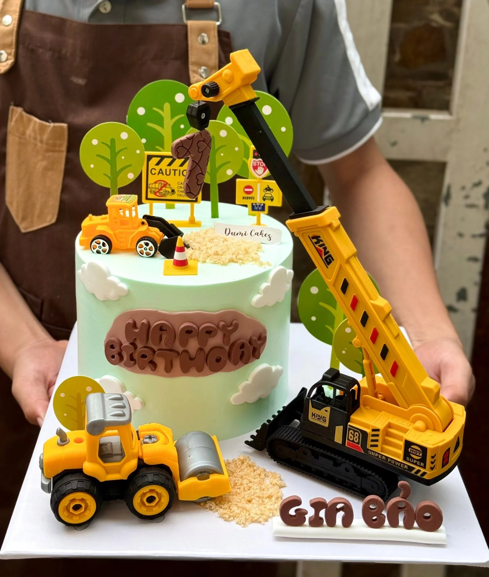 Bánh Kem Xe Cần Cẩu Cho Bé Trai